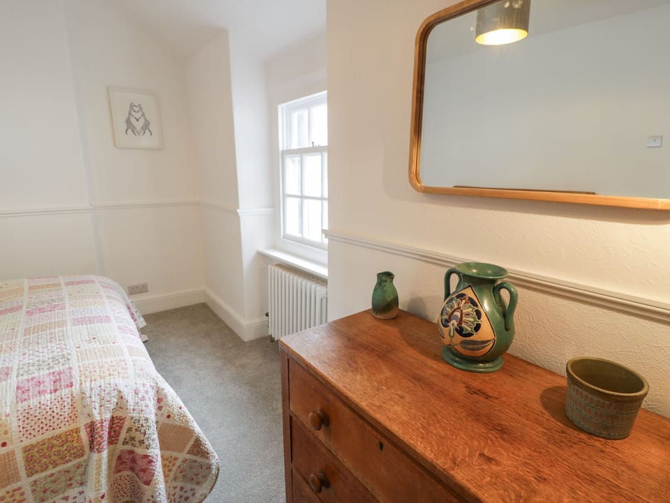 2 bedrooms, individually decorated, individually furnished, free WiFi