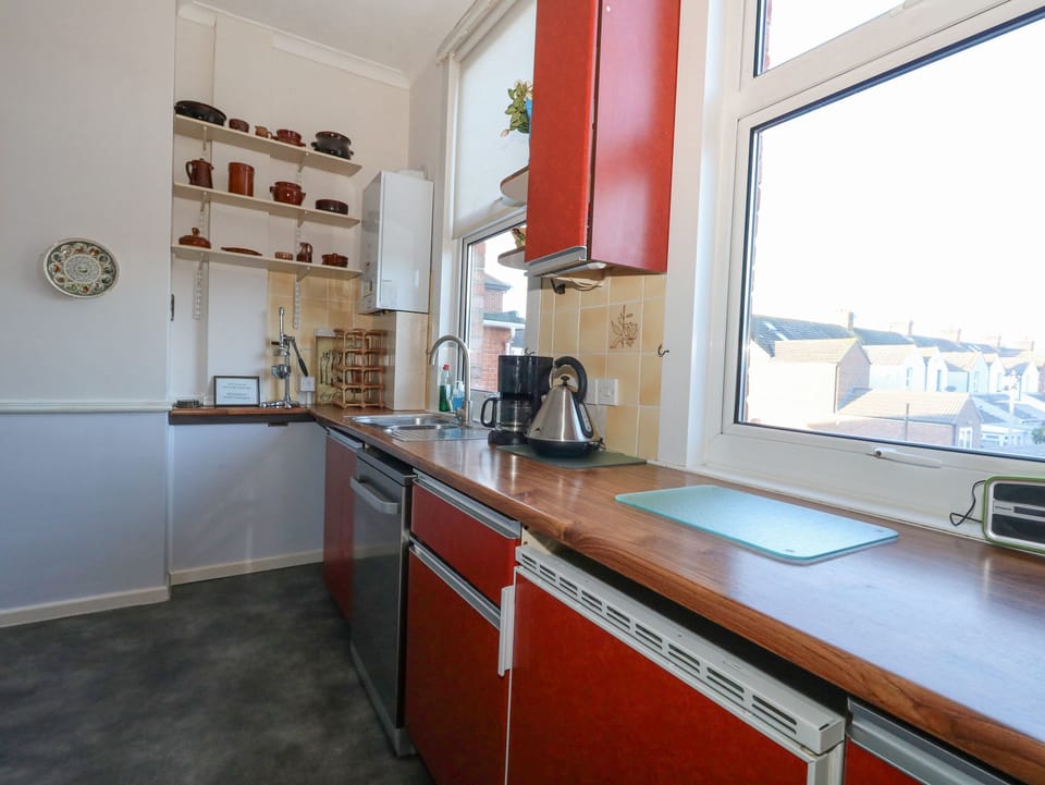 Fridge, dishwasher, electric kettle, toaster