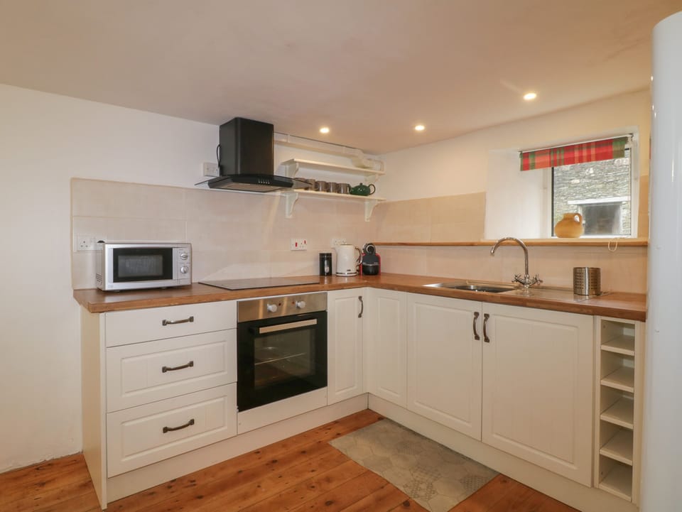 Fridge, toaster, cookware/dishes/utensils