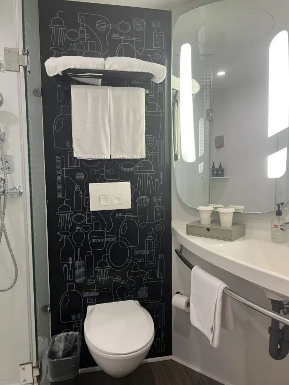 Business Double Room Single Use | Bathroom