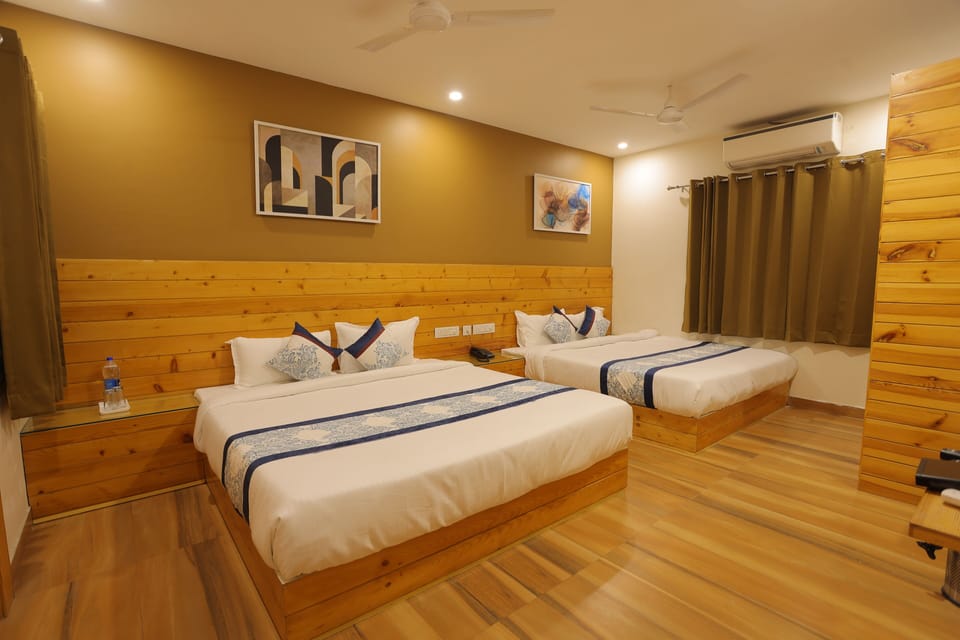 Premium Quadruple Room | Individually furnished, free WiFi, bed sheets