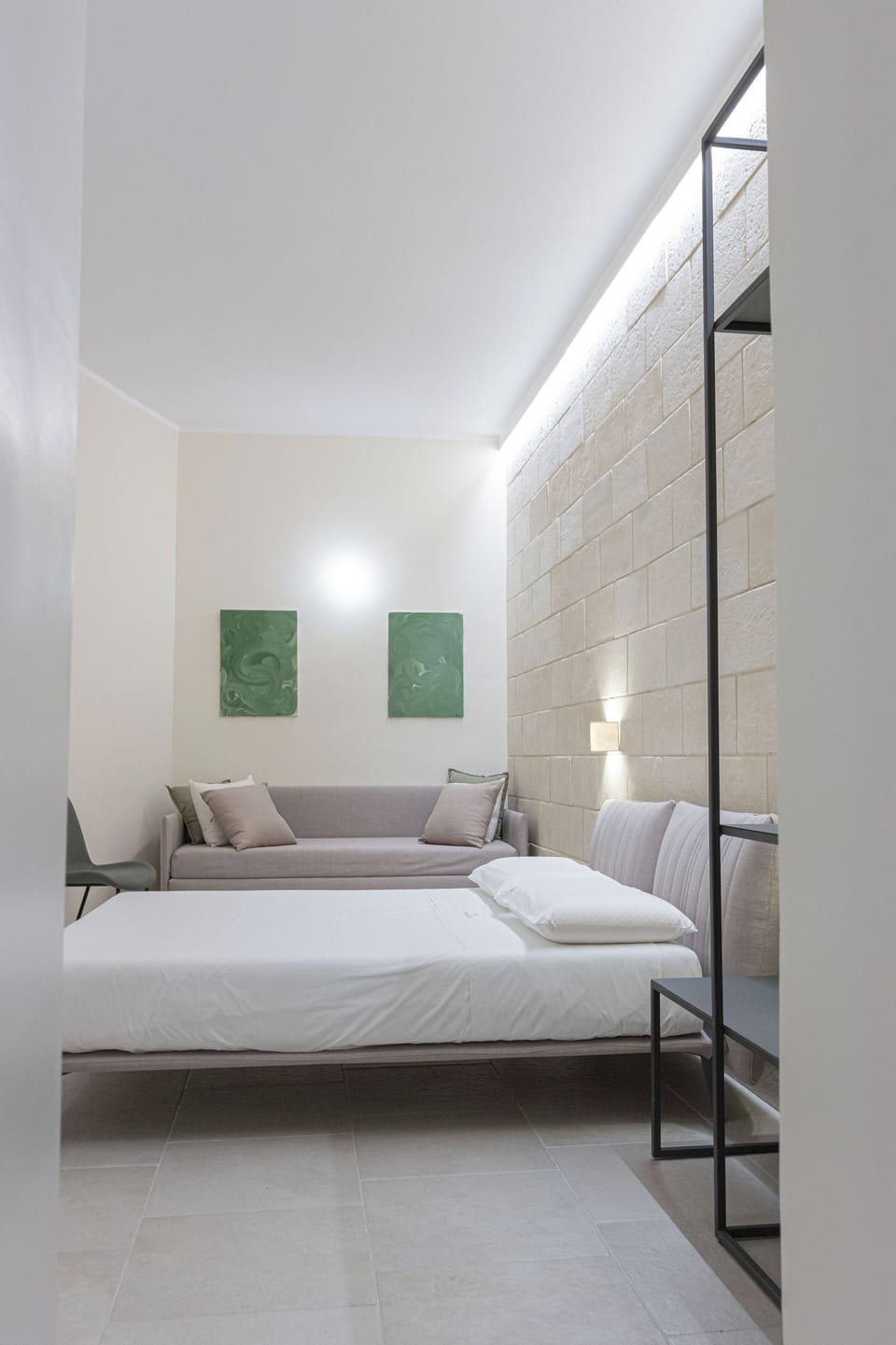 Deluxe Apartment | Frette Italian sheets, premium bedding, down comforters