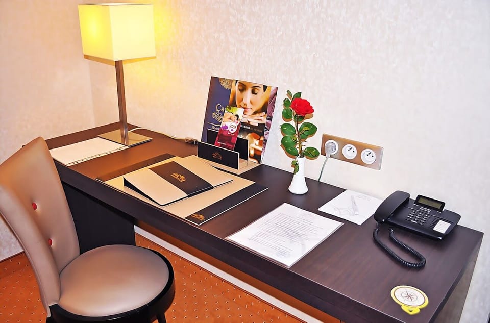 Premium bedding, minibar, desk, laptop workspace