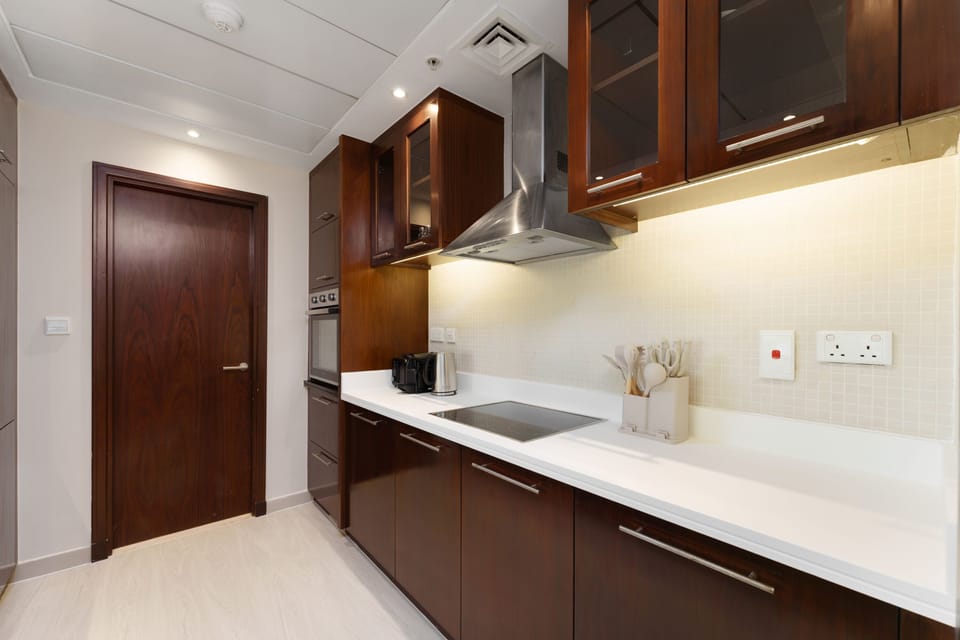 Apartment | Private kitchen | Paper towels, dining tables
