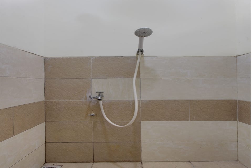 Standard Double Room | Bathroom | Shower, towels, soap