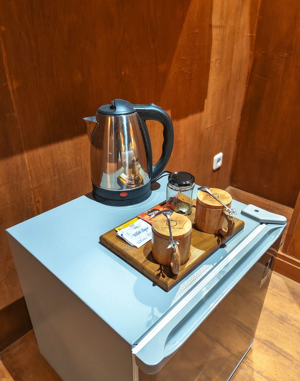 Mini-refrigerator