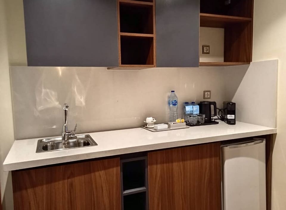 Standard Double or Twin Room | Premium bedding, minibar, laptop workspace, WiFi (free)