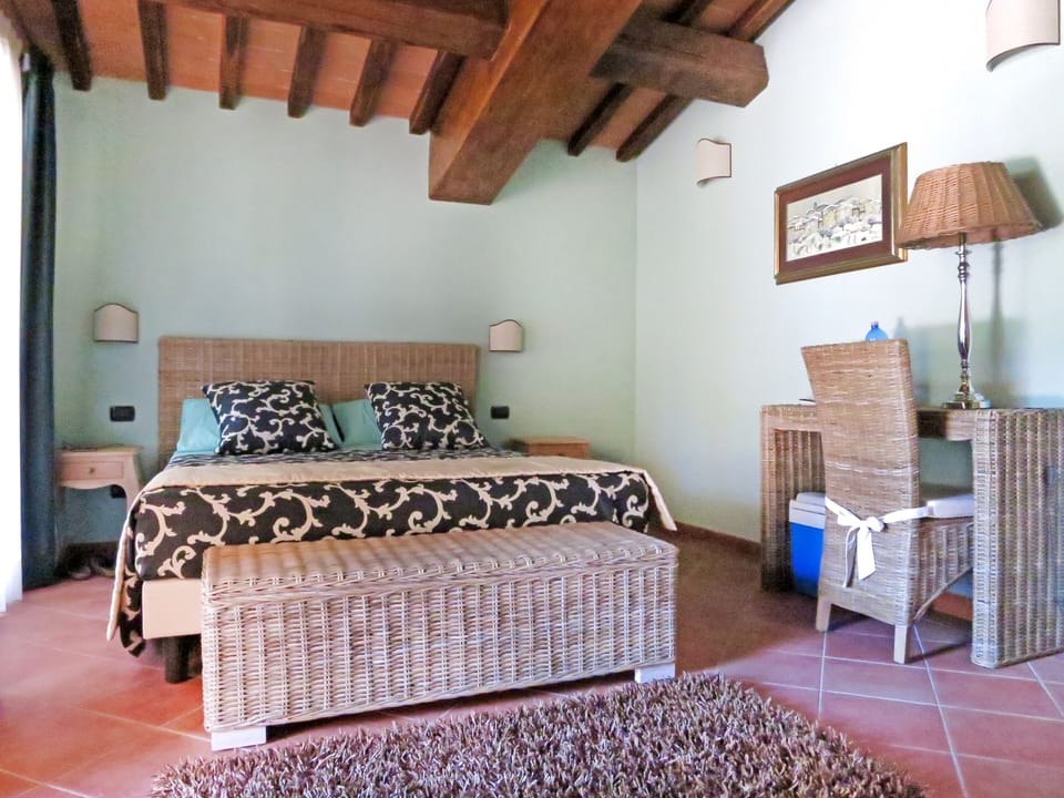 Quadruple Room | Down comforters, desk, WiFi (free)