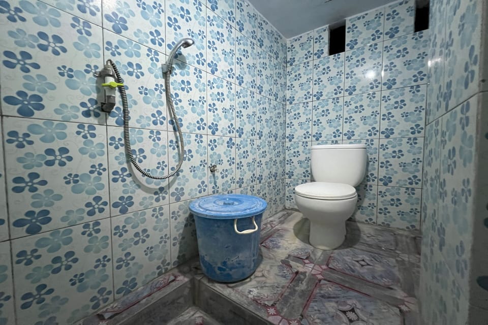Standard Double Room | Bathroom | Shower, towels, soap
