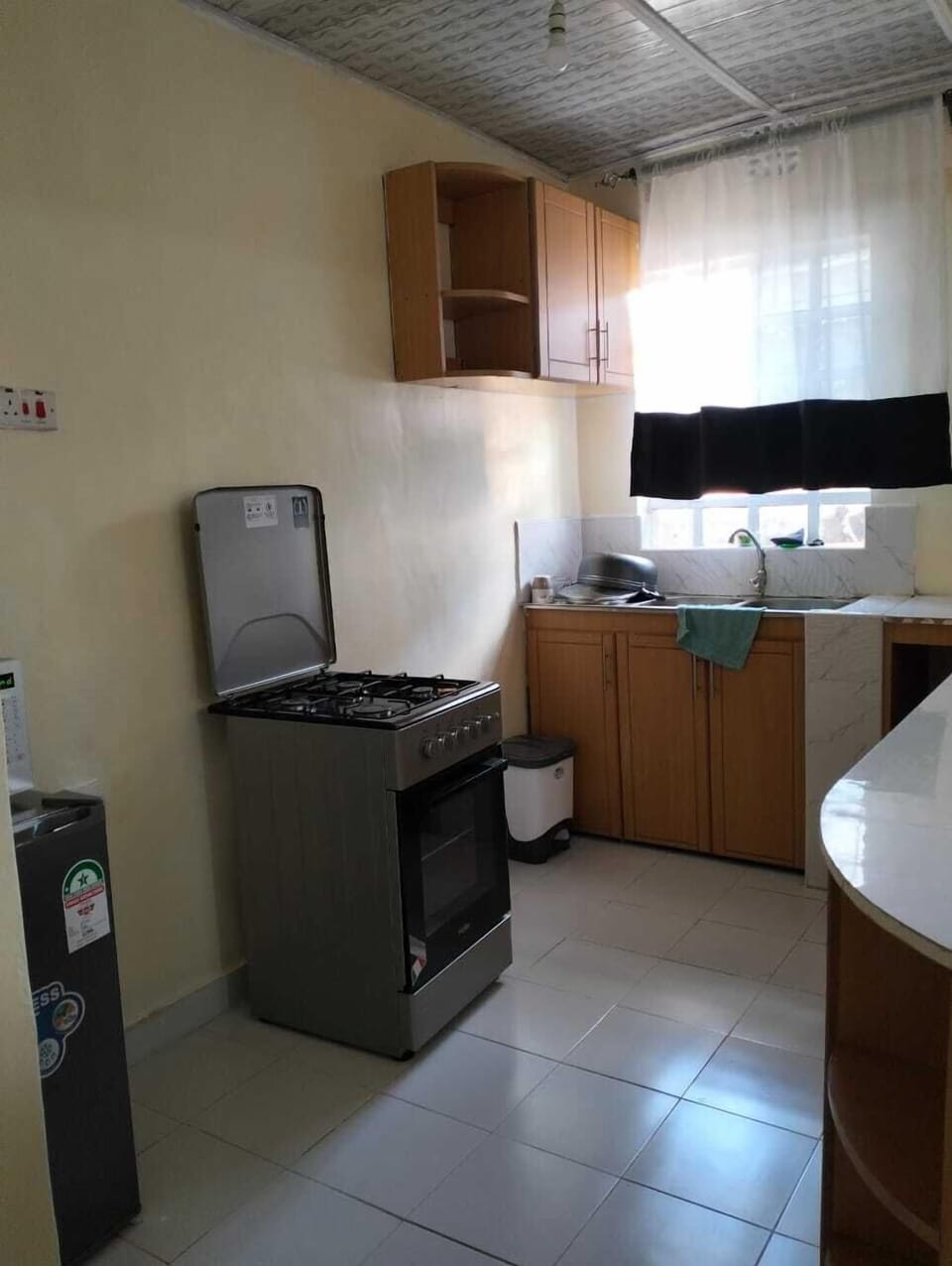 City Apartment | Private kitchen | Fridge, microwave, electric kettle, cookware/dishes/utensils
