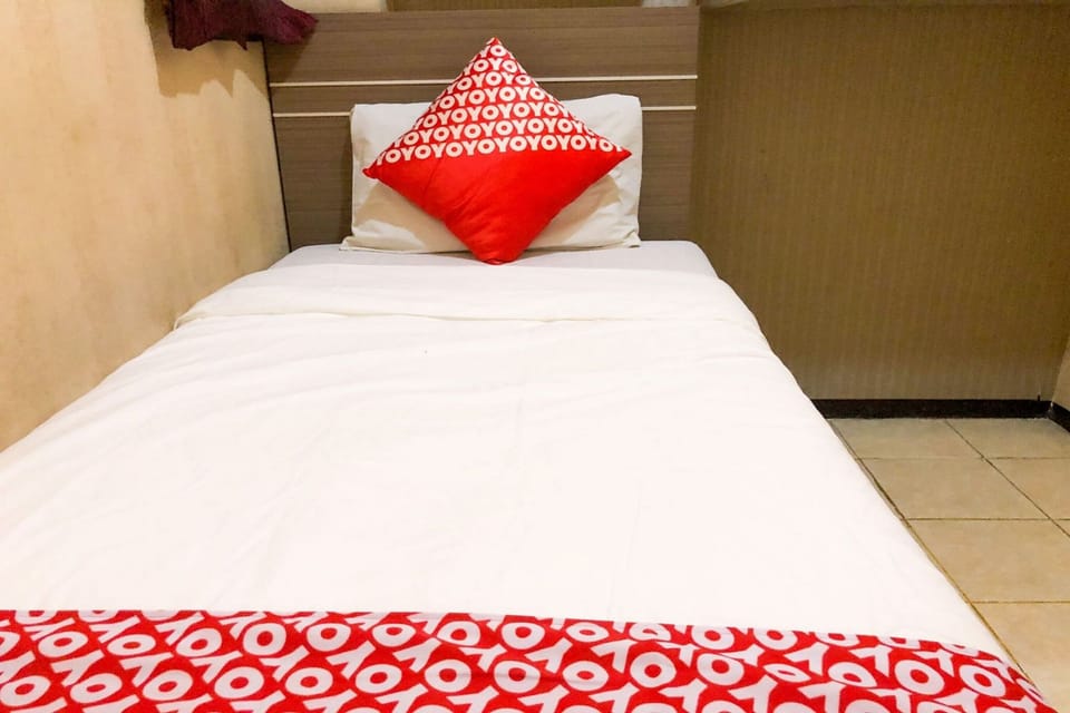 Standard Single Room | Free WiFi, bed sheets