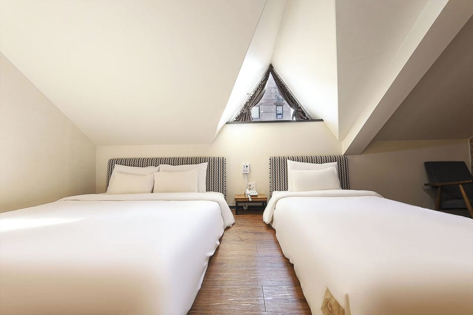 Family Twin Room | Free WiFi