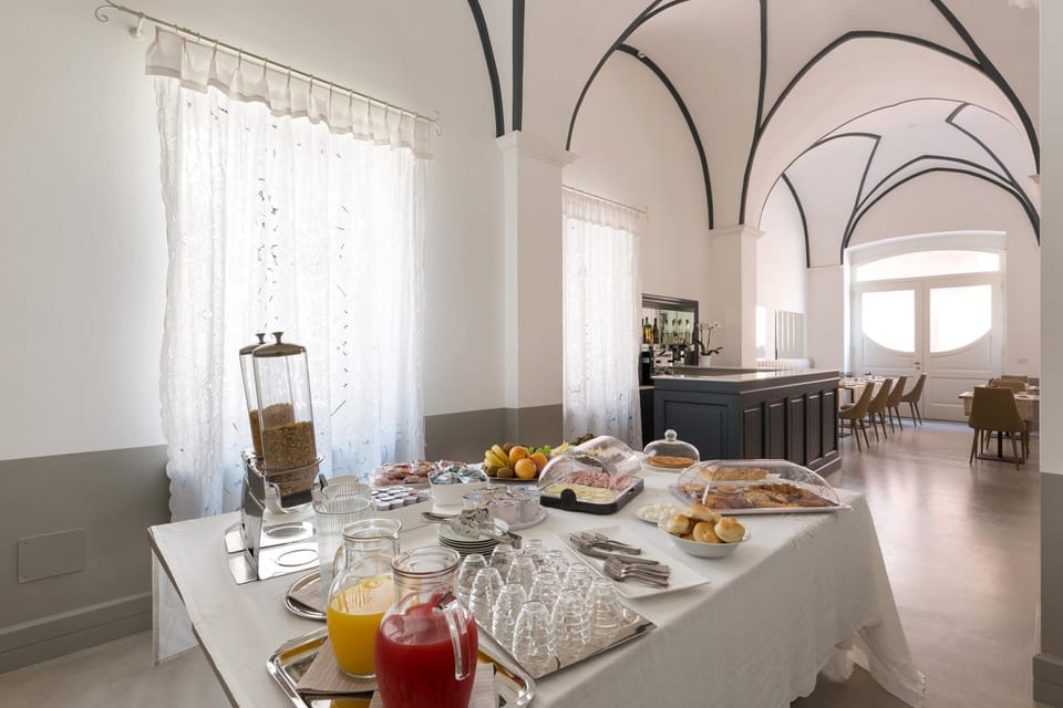 Daily buffet breakfast for a fee