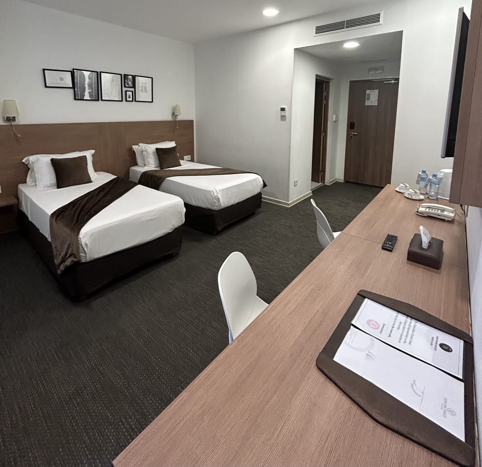 Junior Suite | 7 bedrooms, in-room safe, desk, laptop workspace