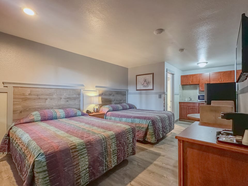 Standard Double or Twin Room, Non Smoking, Kitchenette | Free WiFi, bed sheets