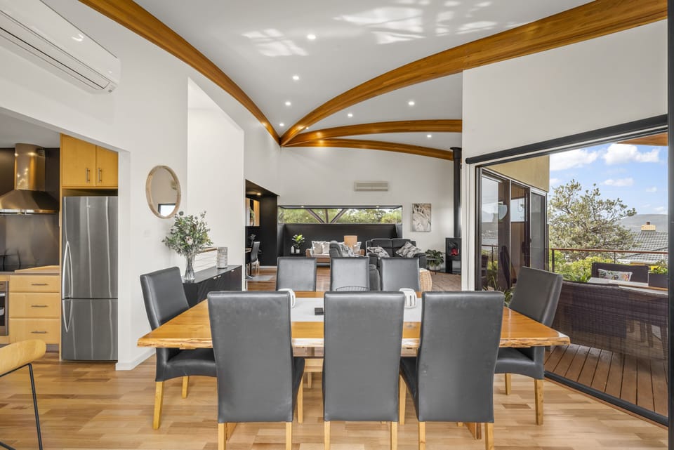 Deluxe House, Mountain View | 4 bedrooms, individually decorated, individually furnished, desk