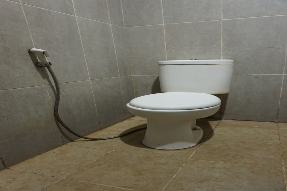 Standard Double Room | Bathroom | Shower, towels