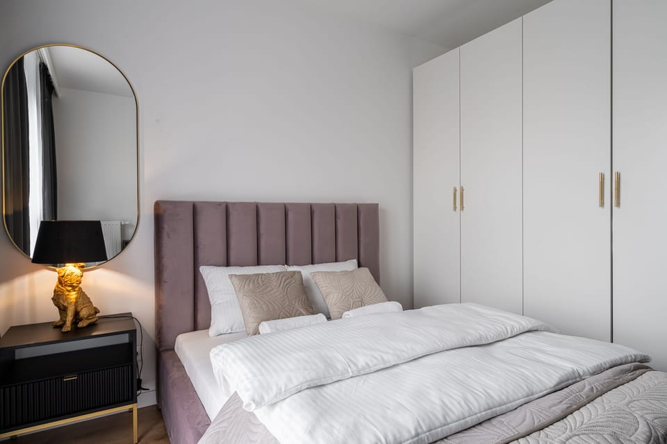 City Apartment | 1 bedroom, iron/ironing board, WiFi (free)