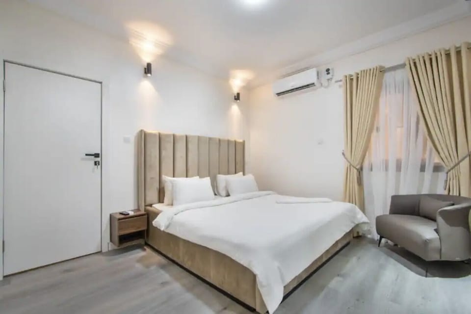 Luxury Apartment | 2 bedrooms, Egyptian cotton sheets, premium bedding, in-room safe