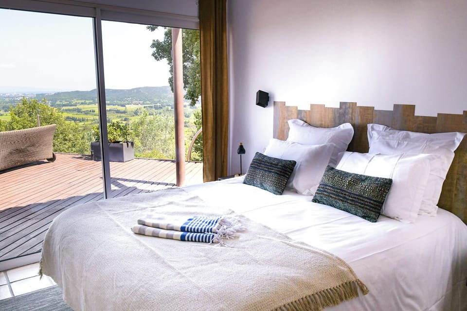 Double Room, 1 Bedroom, Pool View | Pillowtop beds, in-room safe, free WiFi, bed sheets