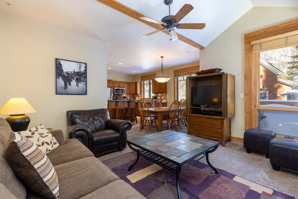 Townhome, 3 Bedrooms | Living area | Smart TV