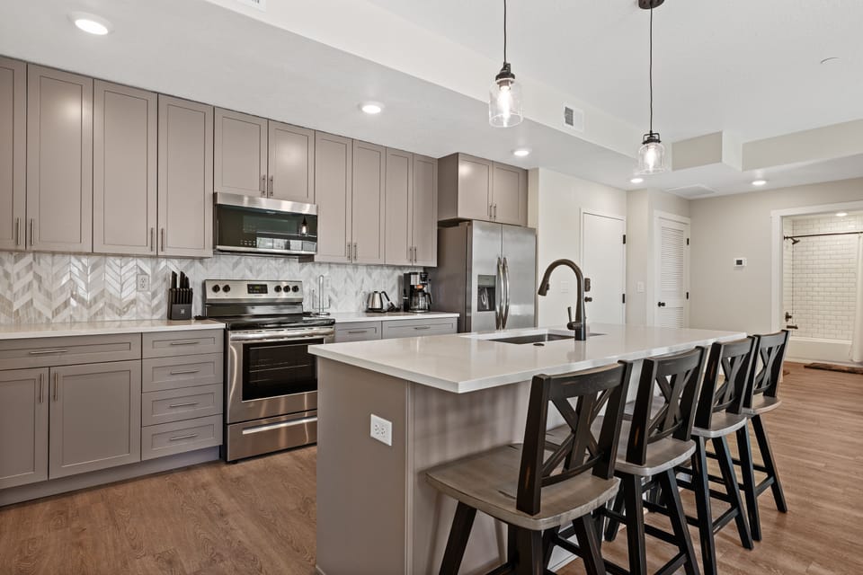 Condo, 2 Bedrooms | Private kitchen | Fridge, oven, coffee/tea maker, electric kettle