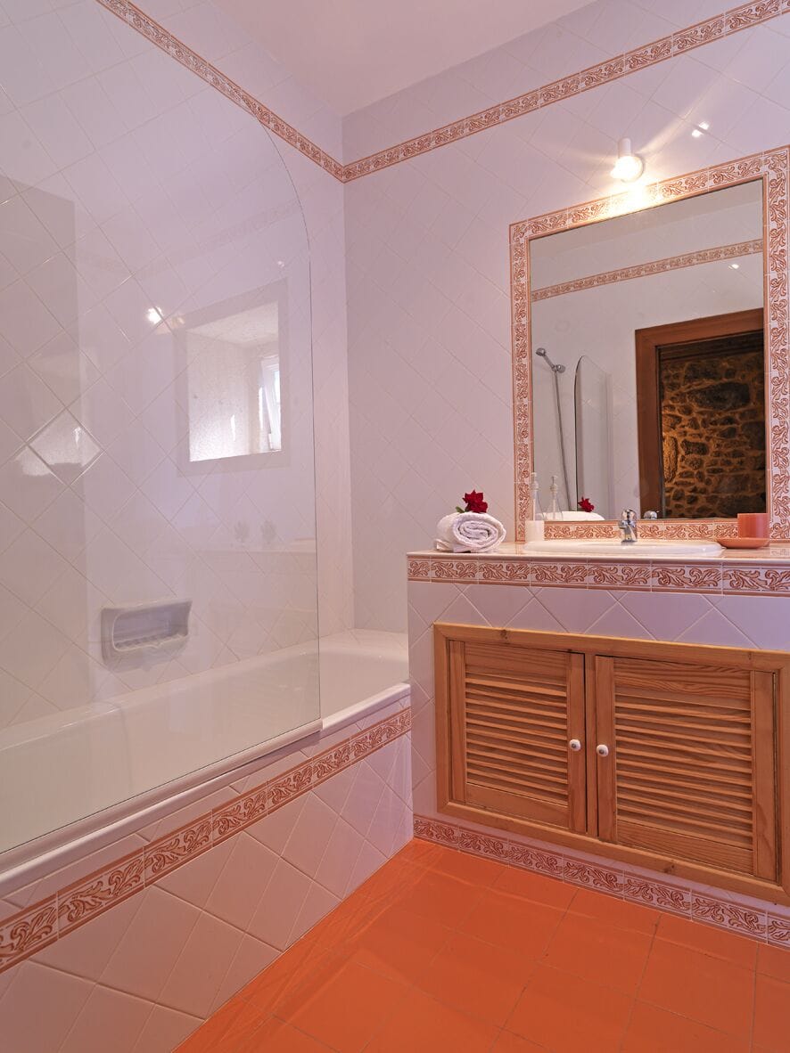 Comfort Apartment | Bathroom | Hair dryer