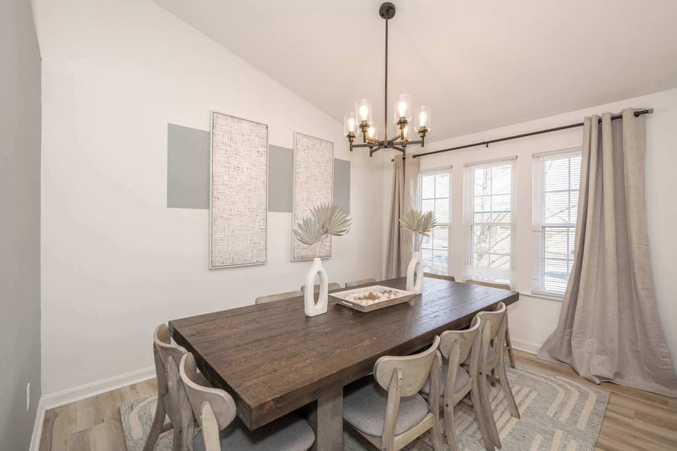 House, Multiple Beds, Balcony | Dining