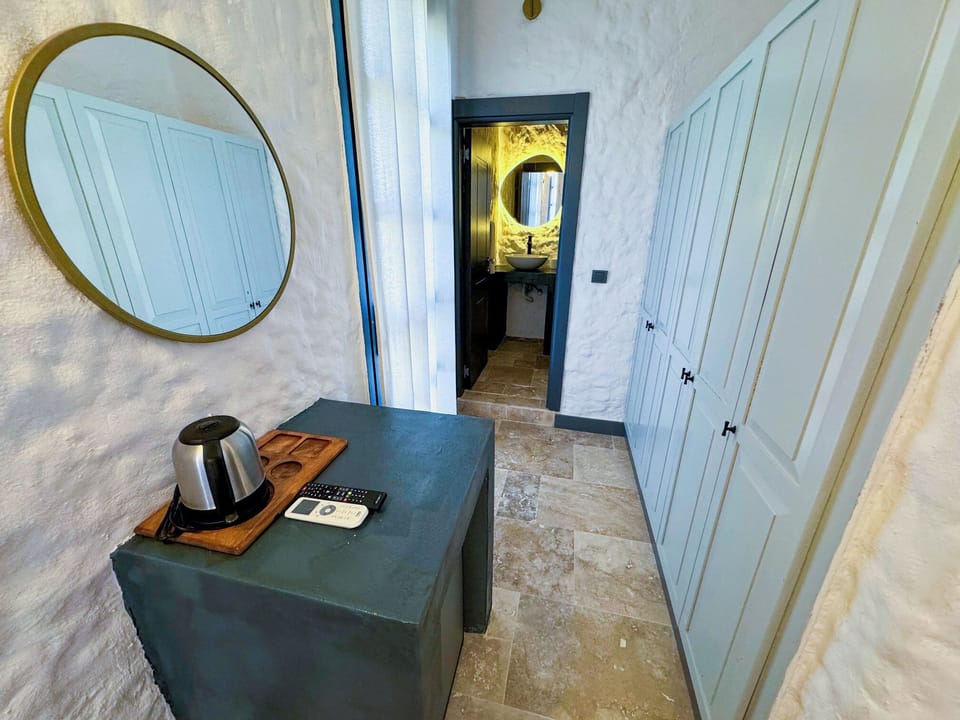 Classic Double Room, City View | Premium bedding, soundproofing, free WiFi, bed sheets