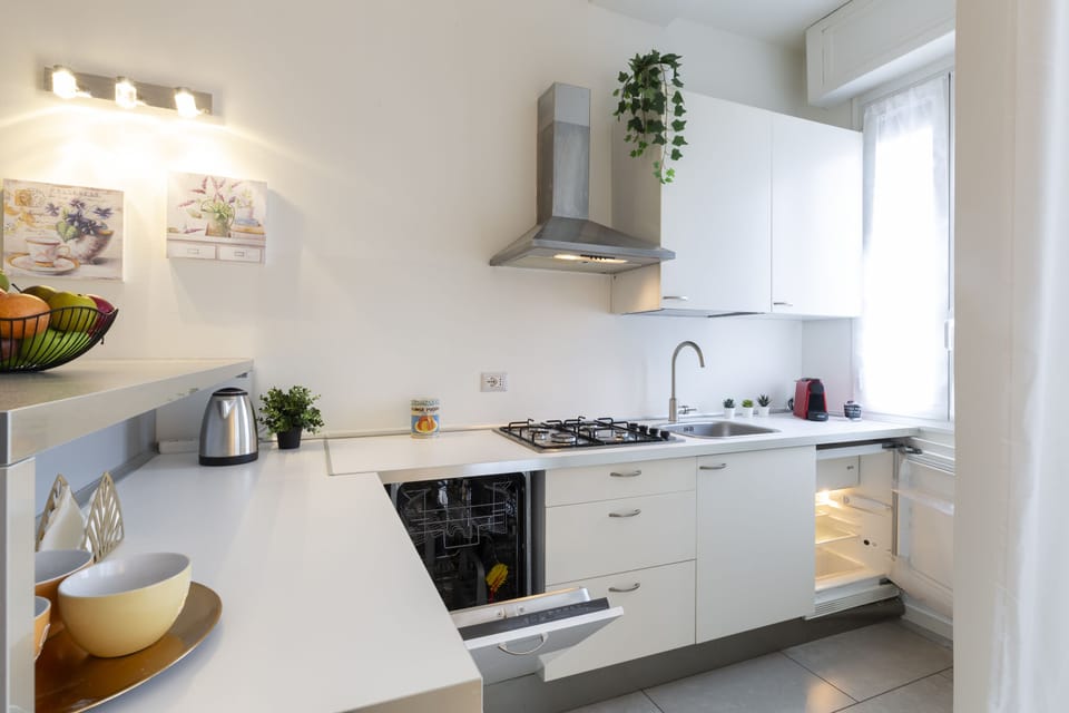 Comfort Apartment | Private kitchen | Mini-fridge, oven, stovetop, dishwasher