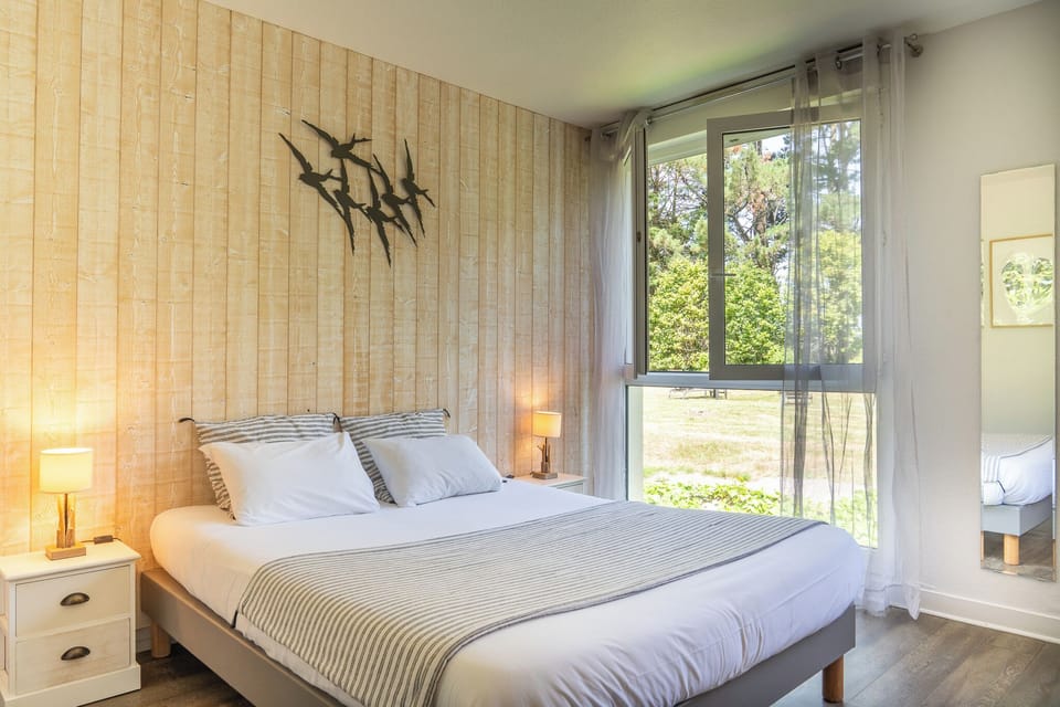 Standard Double Room | Desk, WiFi (free)