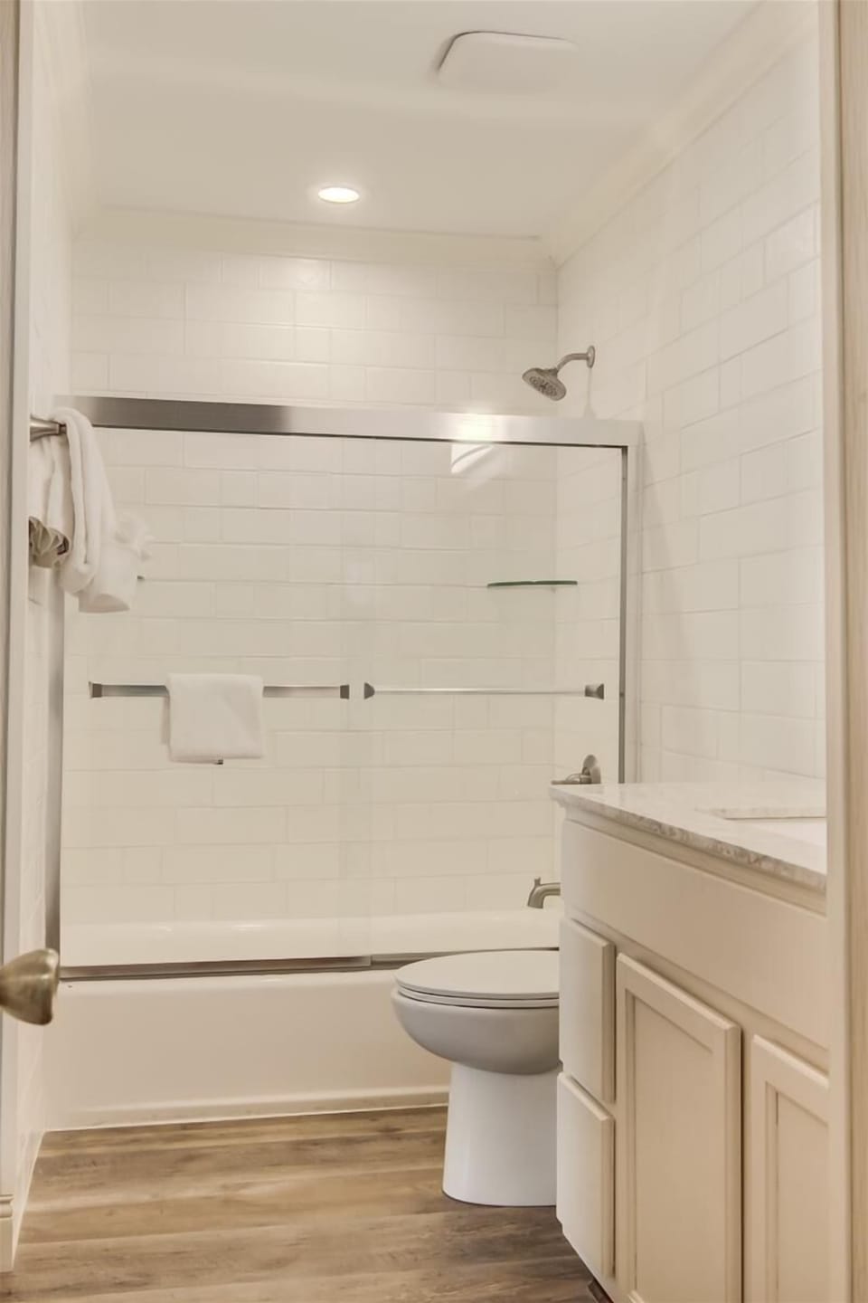 10 A, One Bedroom Condo Apartment in Miramar Beach