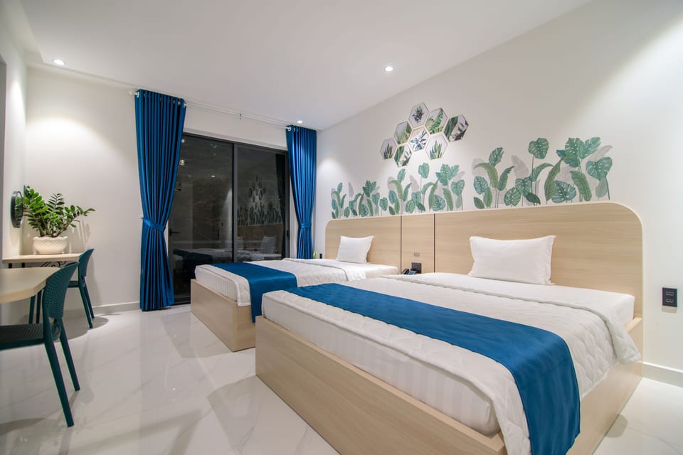 Deluxe Double or Twin Room | Desk, free WiFi, bed sheets