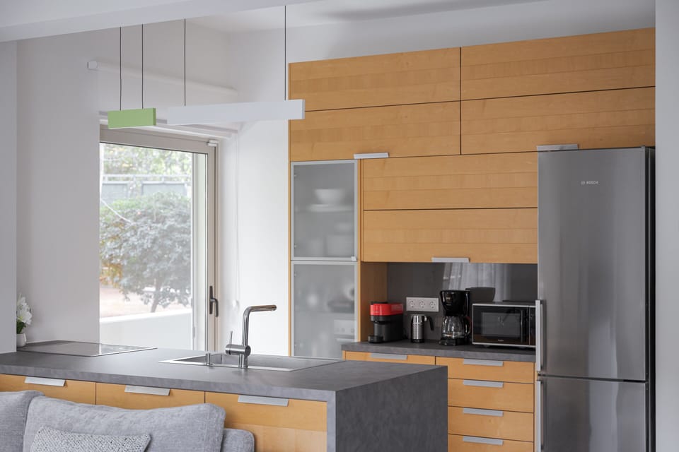 Superior Apartment | Private kitchen | Fridge, microwave, oven, stovetop