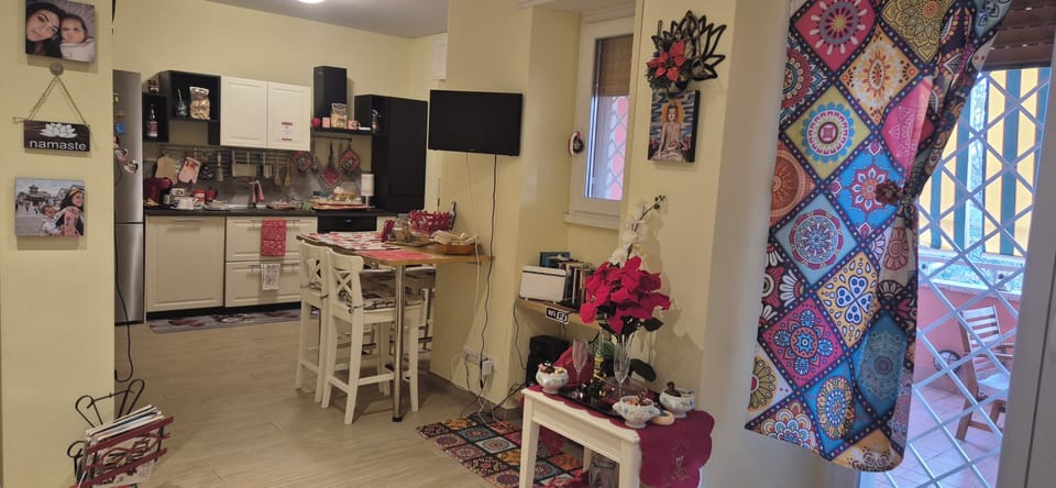 Camera Deluxe, 1 letto matrimoniale, bagno privato | Living area | Smart TV