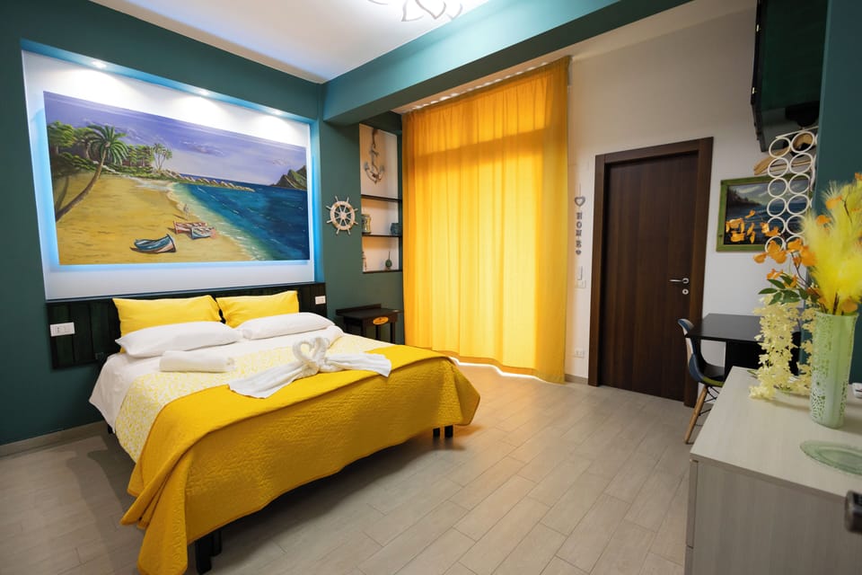 Panoramic Double Room | Hypo-allergenic bedding, down comforters, memory foam beds