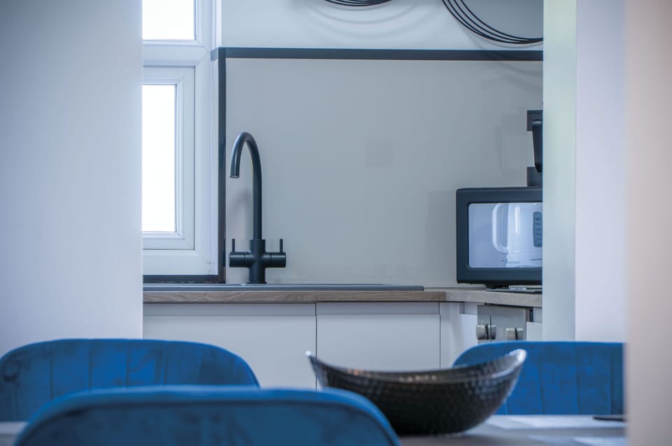 32-inch Smart TV with cable channels