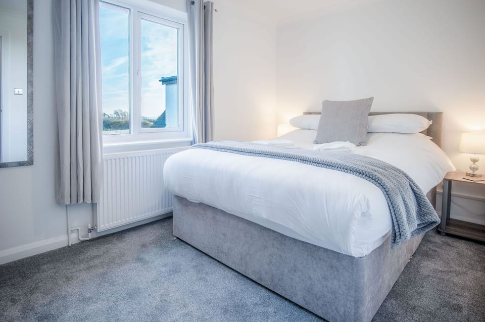 Luxury Apartment | 3 bedrooms, WiFi (free), bed sheets