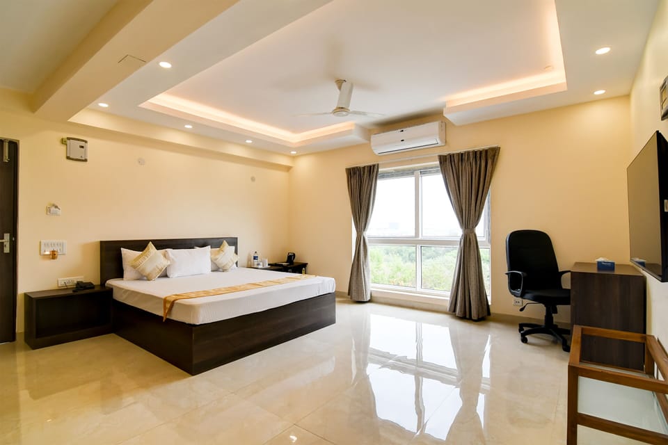 Superior Double Room | Individually decorated, individually furnished, desk, laptop workspace