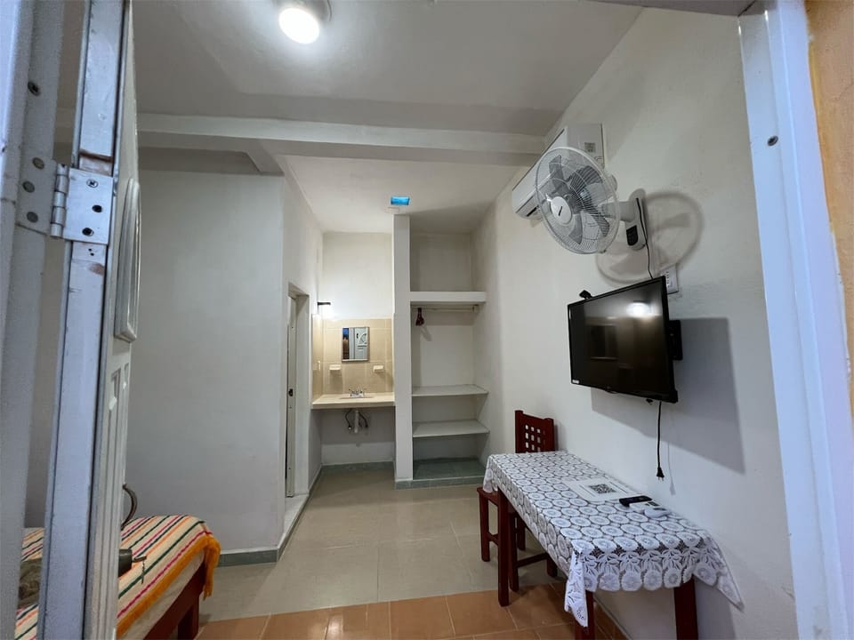 Basic Single Room | Desk, WiFi (free), bed sheets