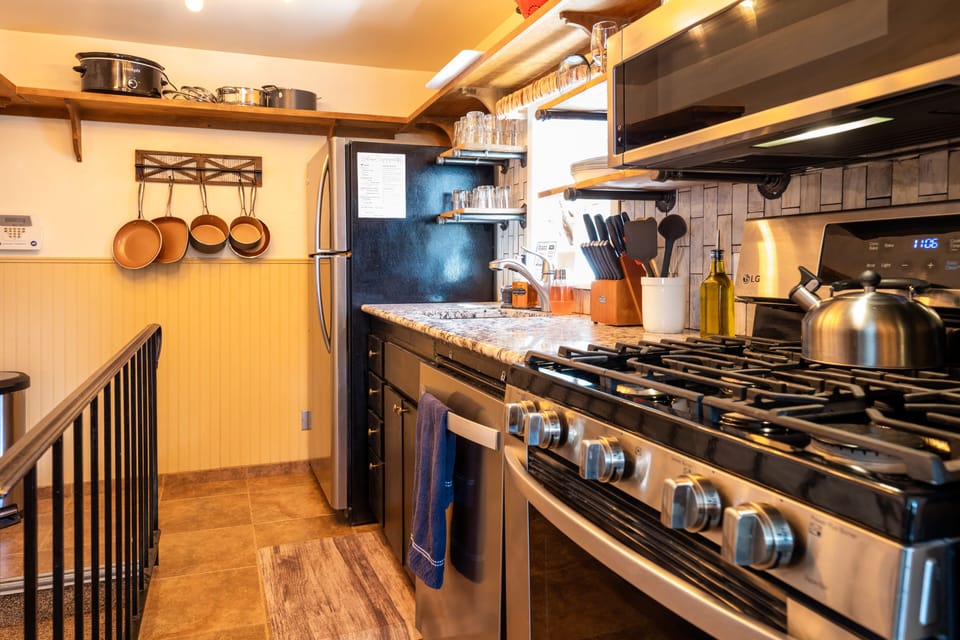 Fridge, microwave, oven, dishwasher