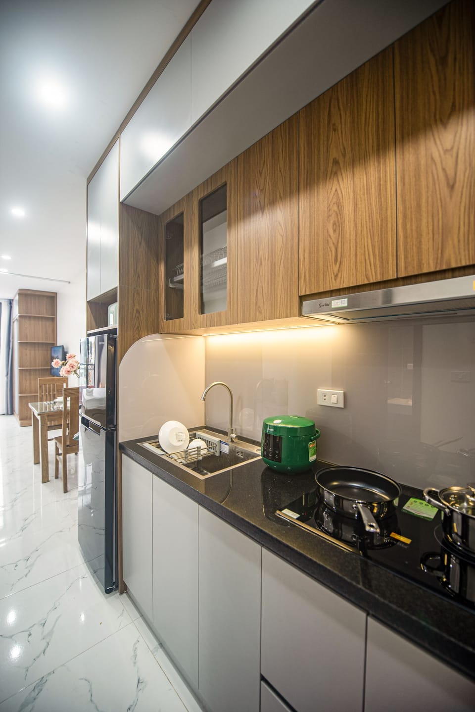 Basic Apartment | Private kitchen | Fridge, microwave, electric kettle, toaster