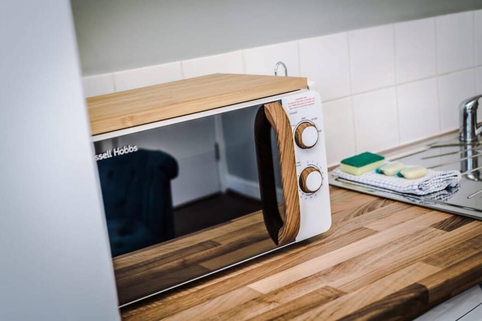 House | 2 bedrooms, desk, iron/ironing board
