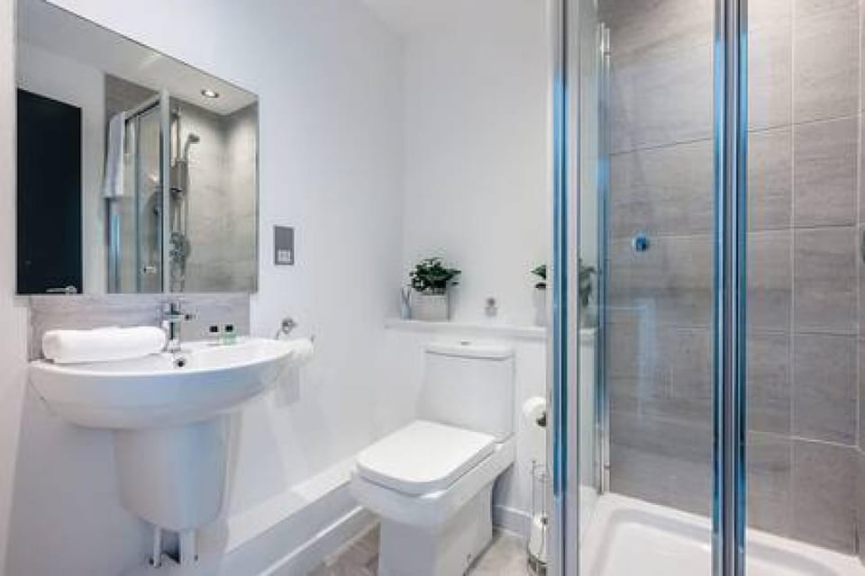 House | 2 bedrooms, iron/ironing board, Internet