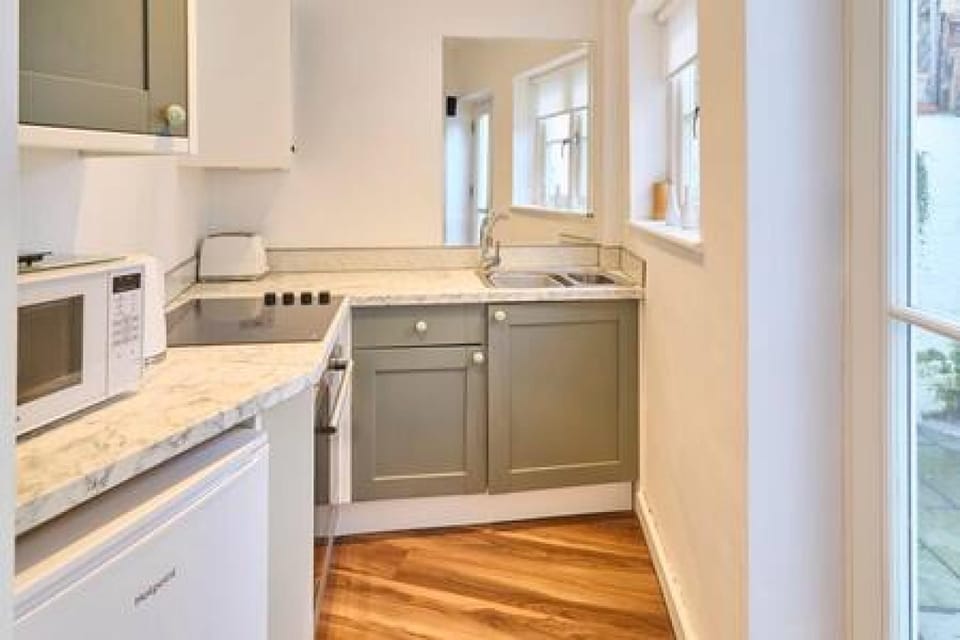 House | 2 bedrooms, iron/ironing board