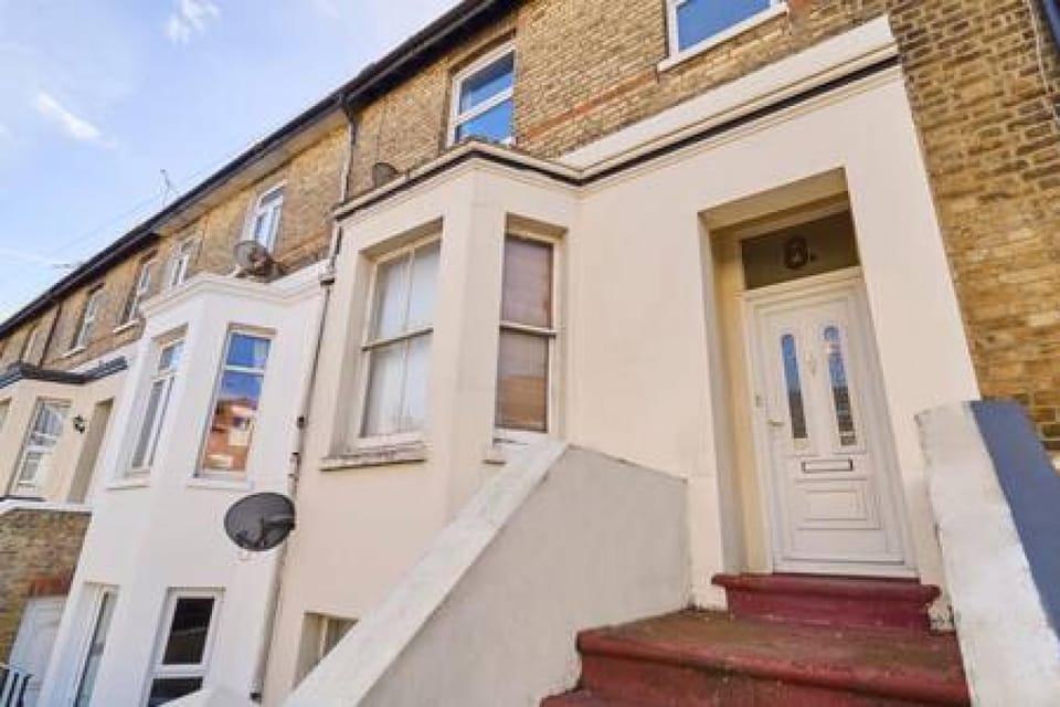 House | 2 bedrooms, iron/ironing board, Internet