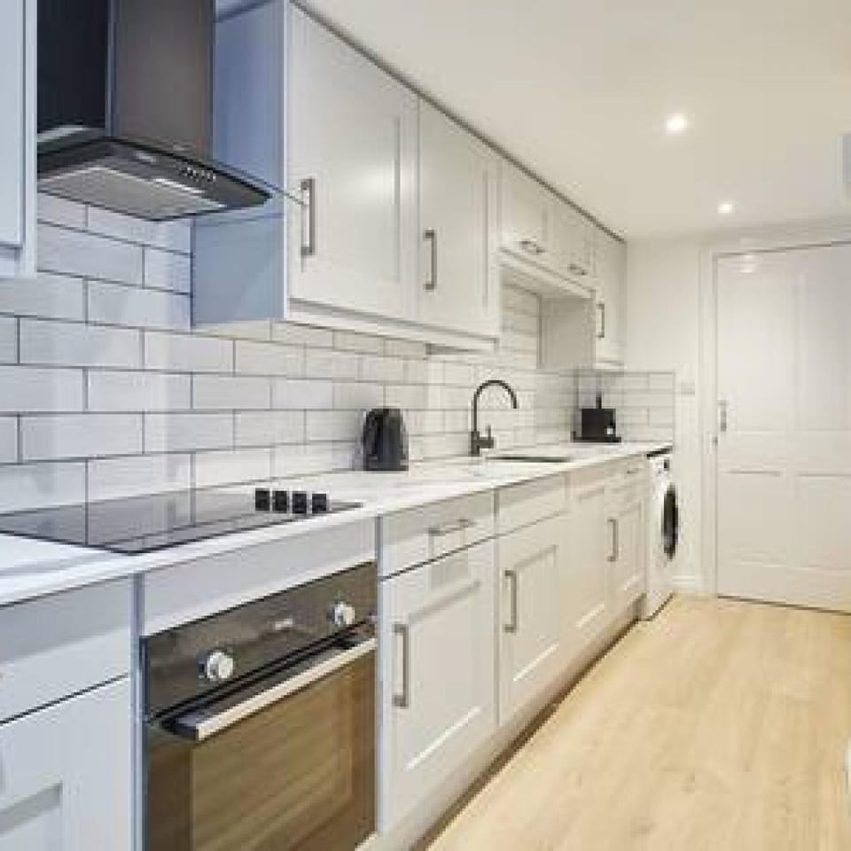 House | 2 bedrooms, iron/ironing board