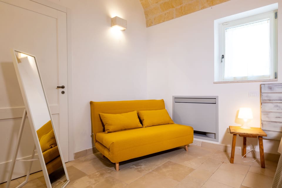 Family Room | In-room safe, desk, free WiFi, bed sheets
