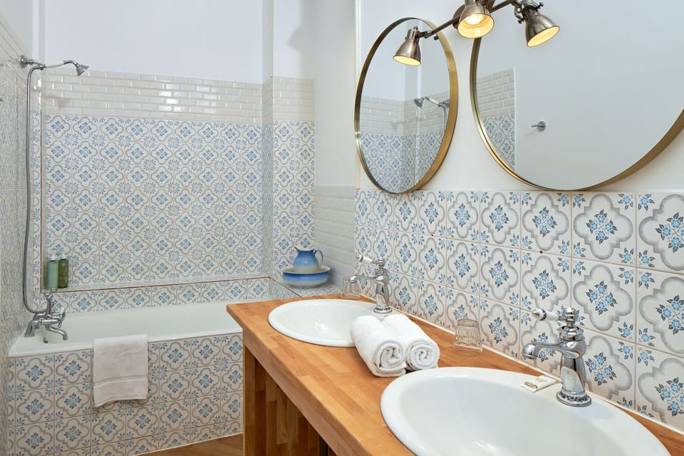 Quintuple room | Bathroom | Hair dryer, towels