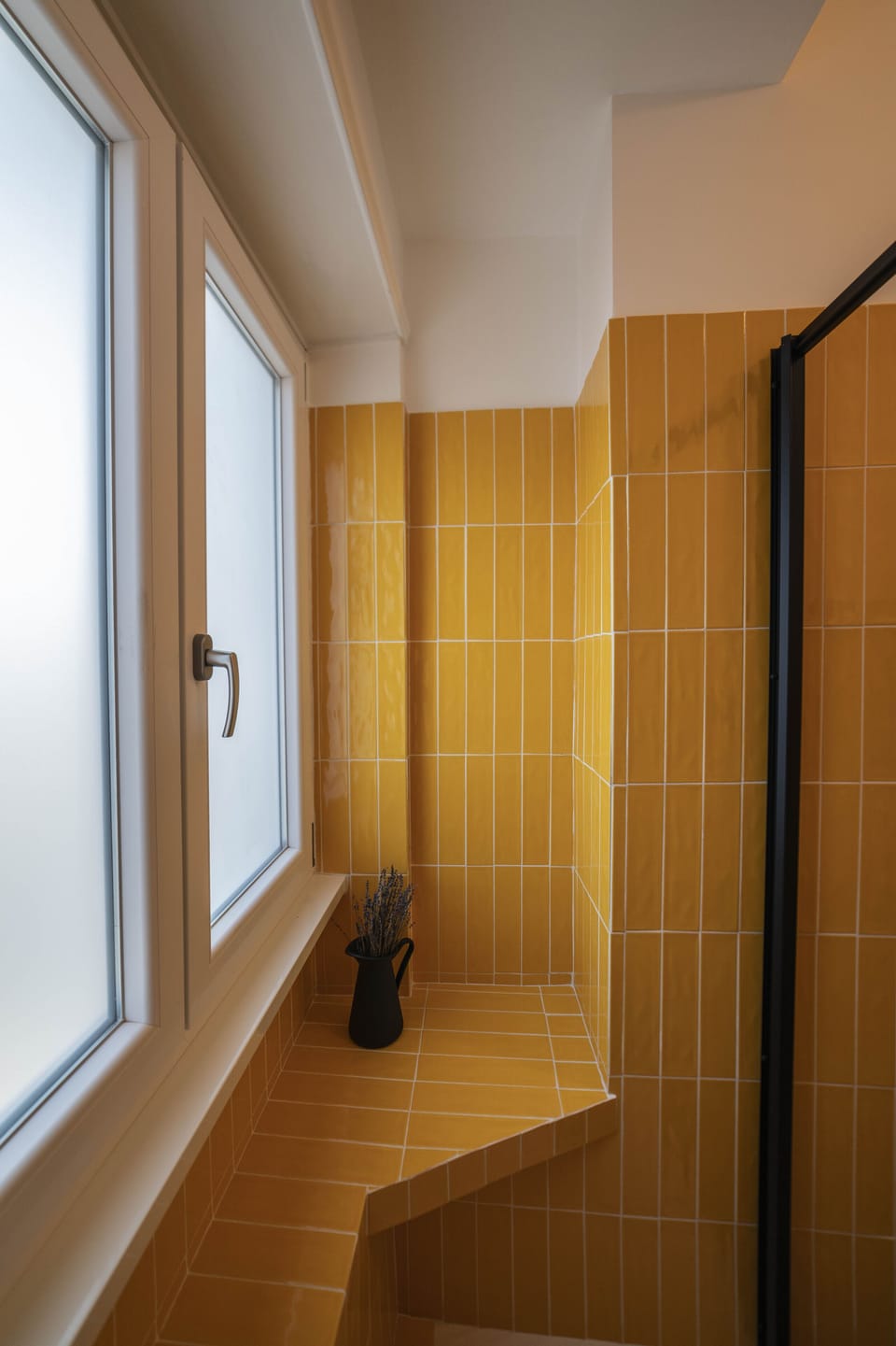 Comfort Condo | Bathroom | Shower, rainfall showerhead, hair dryer, bidet